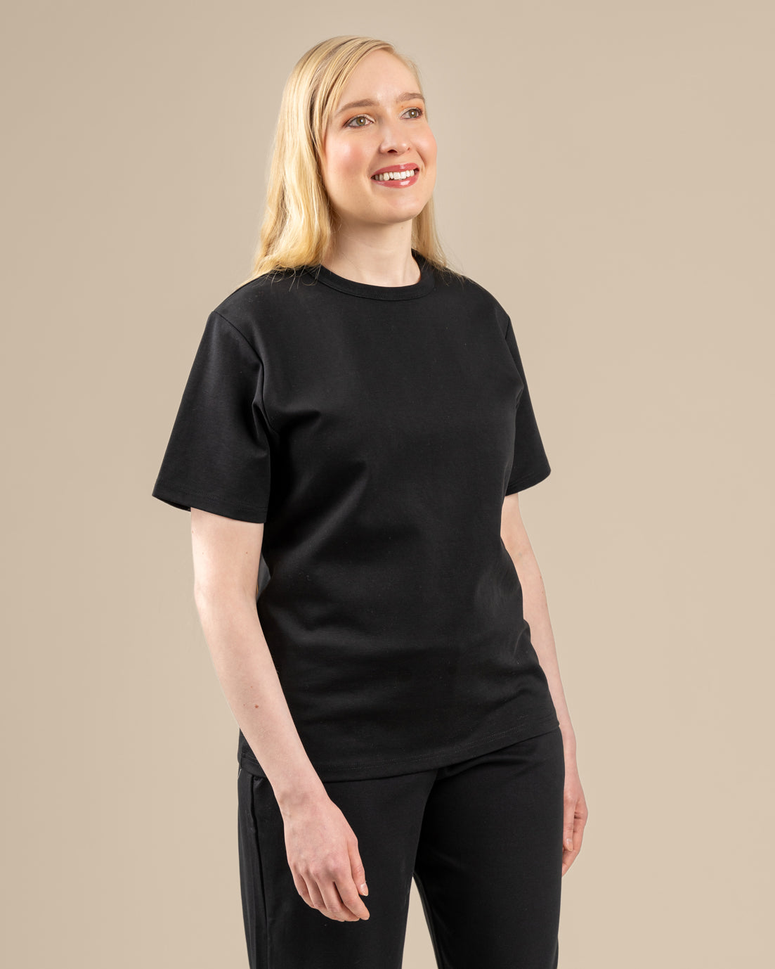 Ajaton t-paita, musta Toive