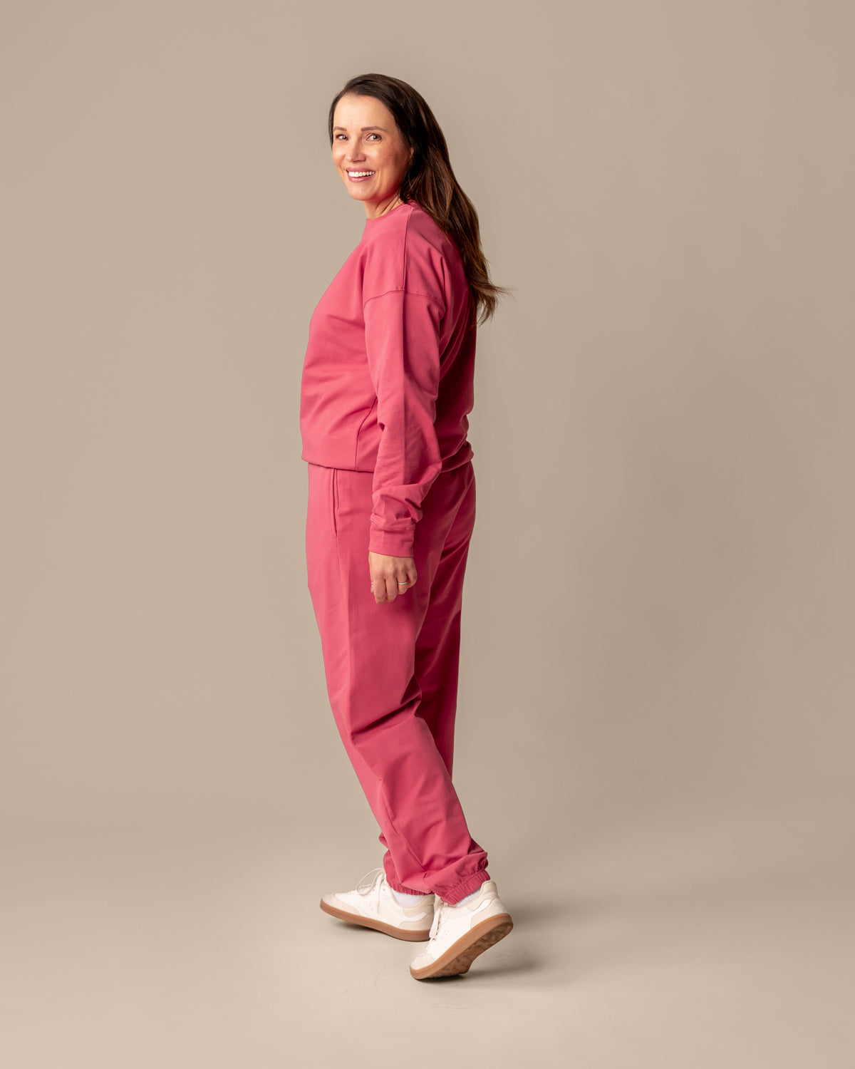 Collegehousut, marjapuuro Toive