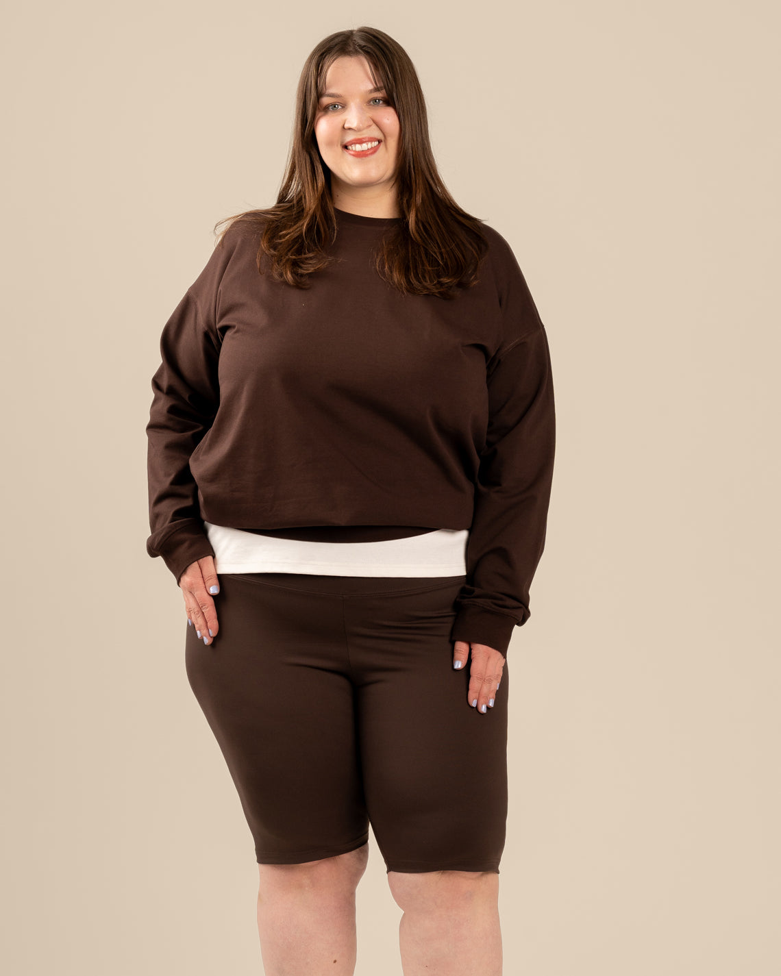 College, tummanruskea