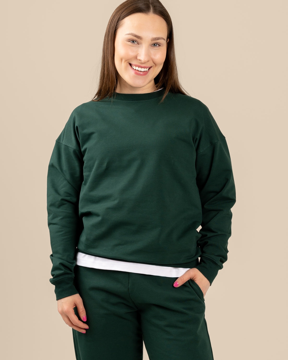 College, tummanvihreä