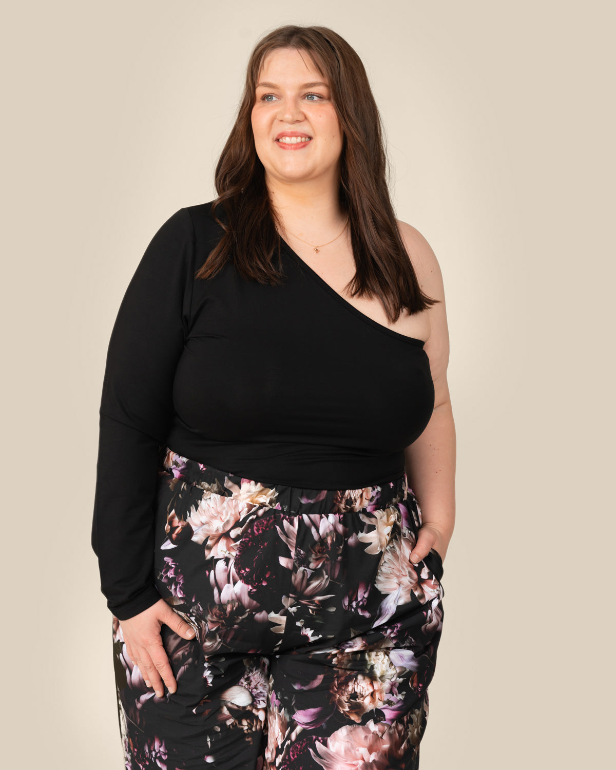 Yksiolkaiminenpaita, musta Toive.