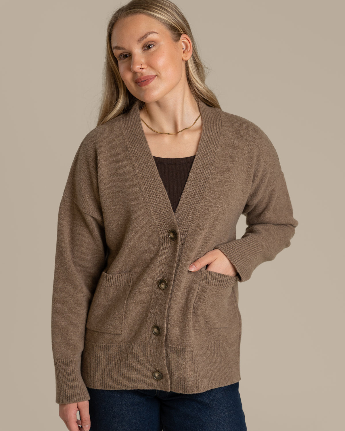 Kaste cardigan, medium brown