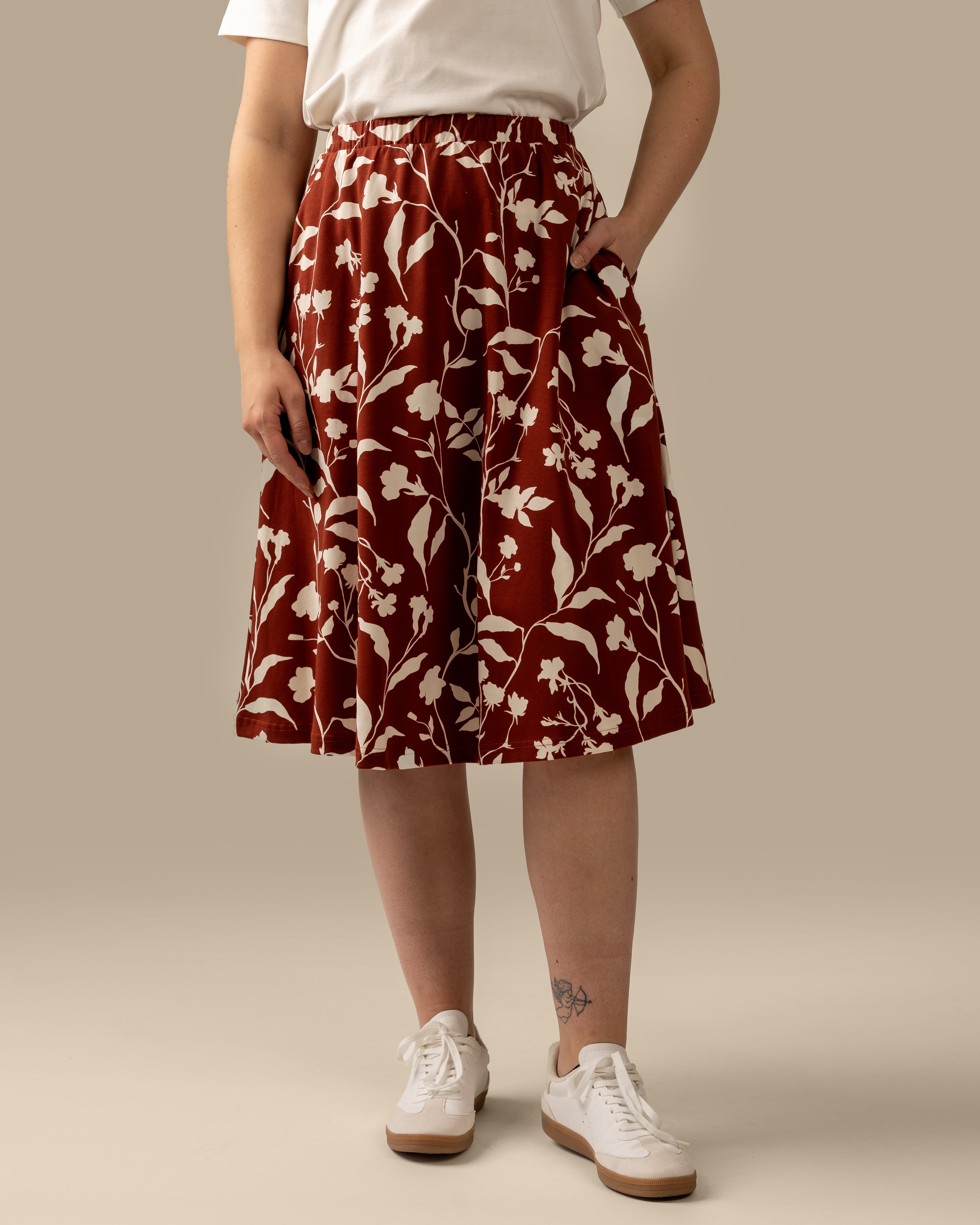 Kellotettu hame, Varjot mahonki Toive.