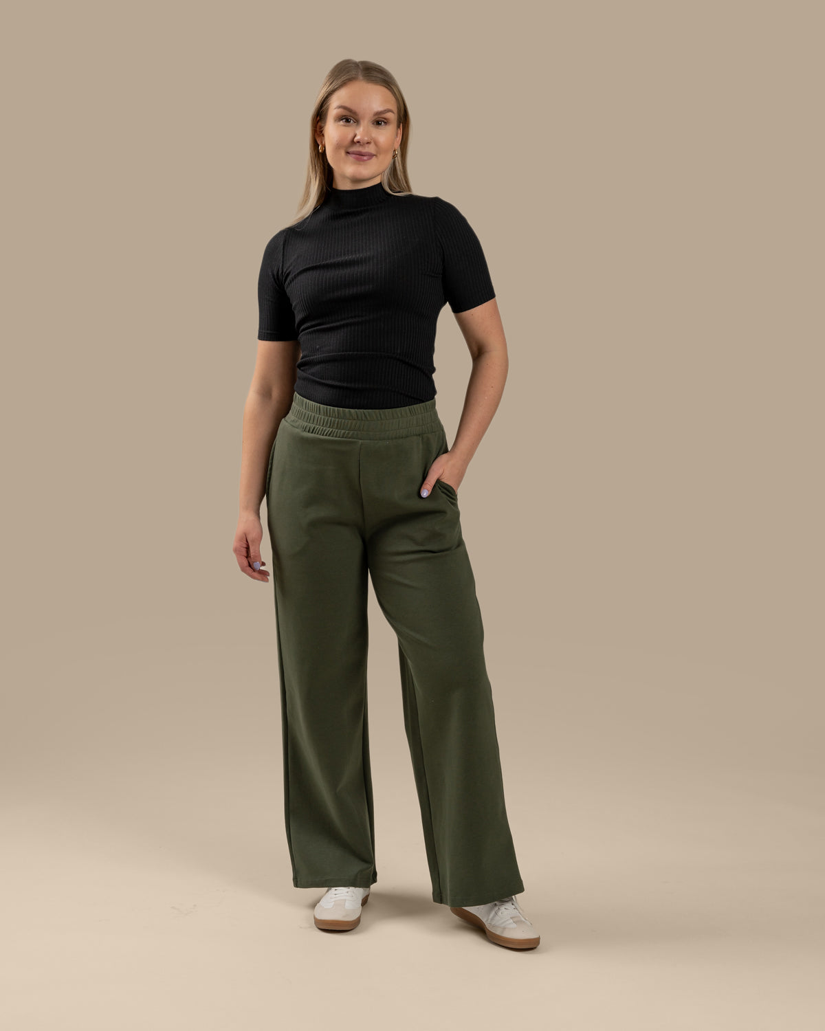 Leveät housut, khaki Toive