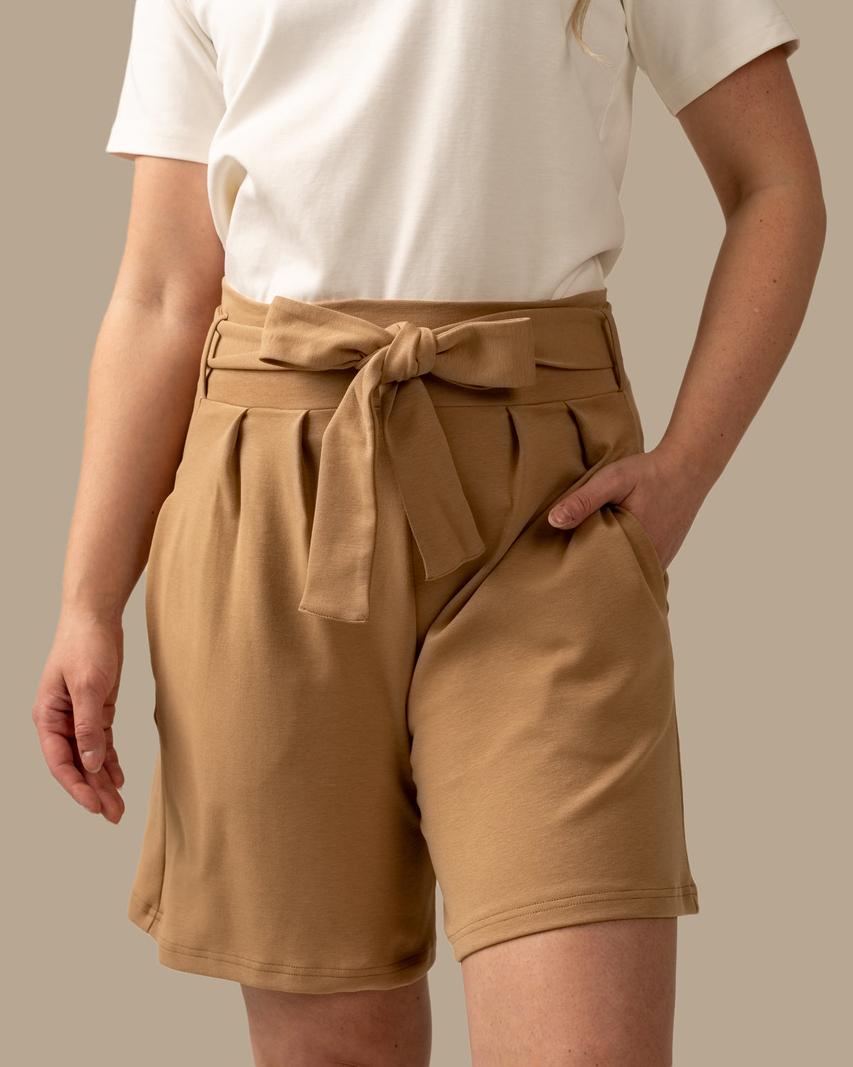 Mukava shortsit, beige Toive