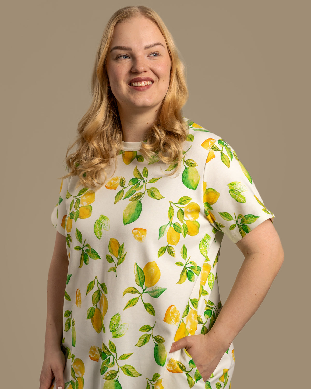 Poimuhelmainen mekko, Limone Toive