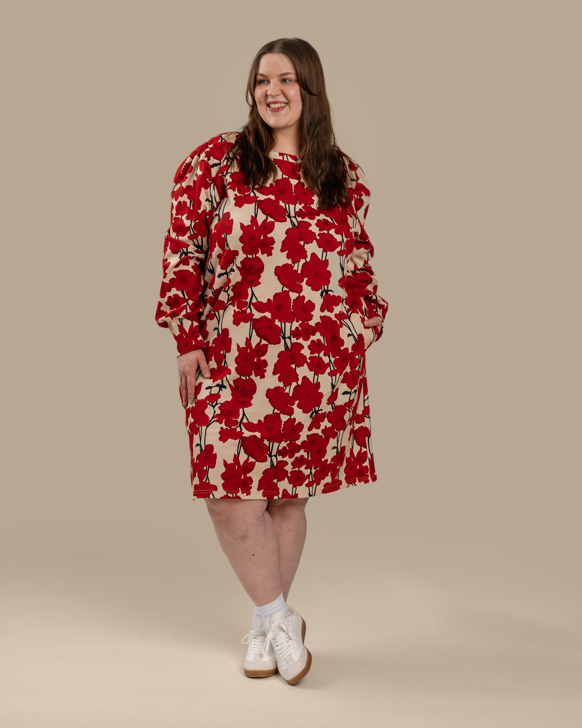 Puhvihihainen mekko, Valmut Toive.