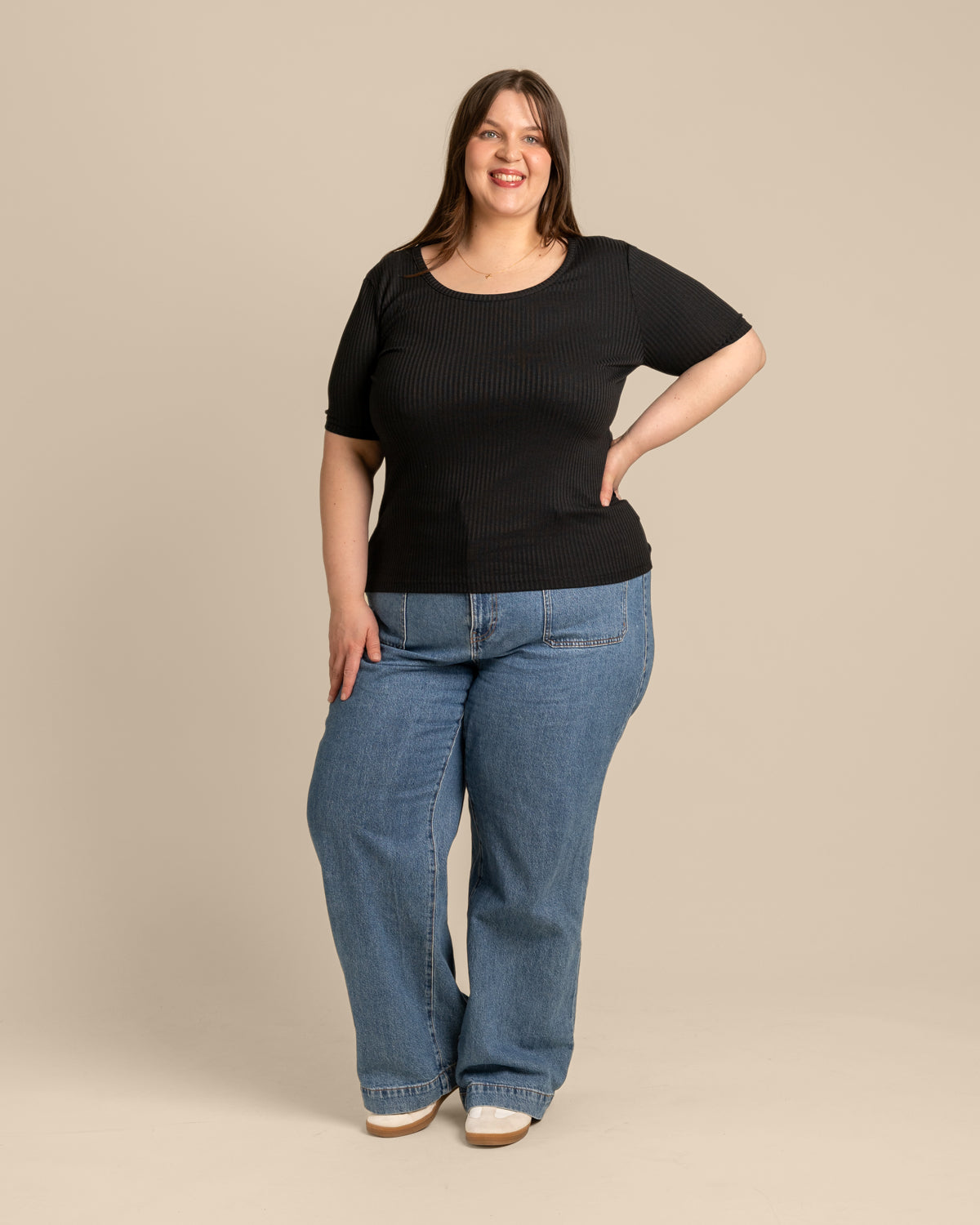 Ribbi t-paita avara, musta