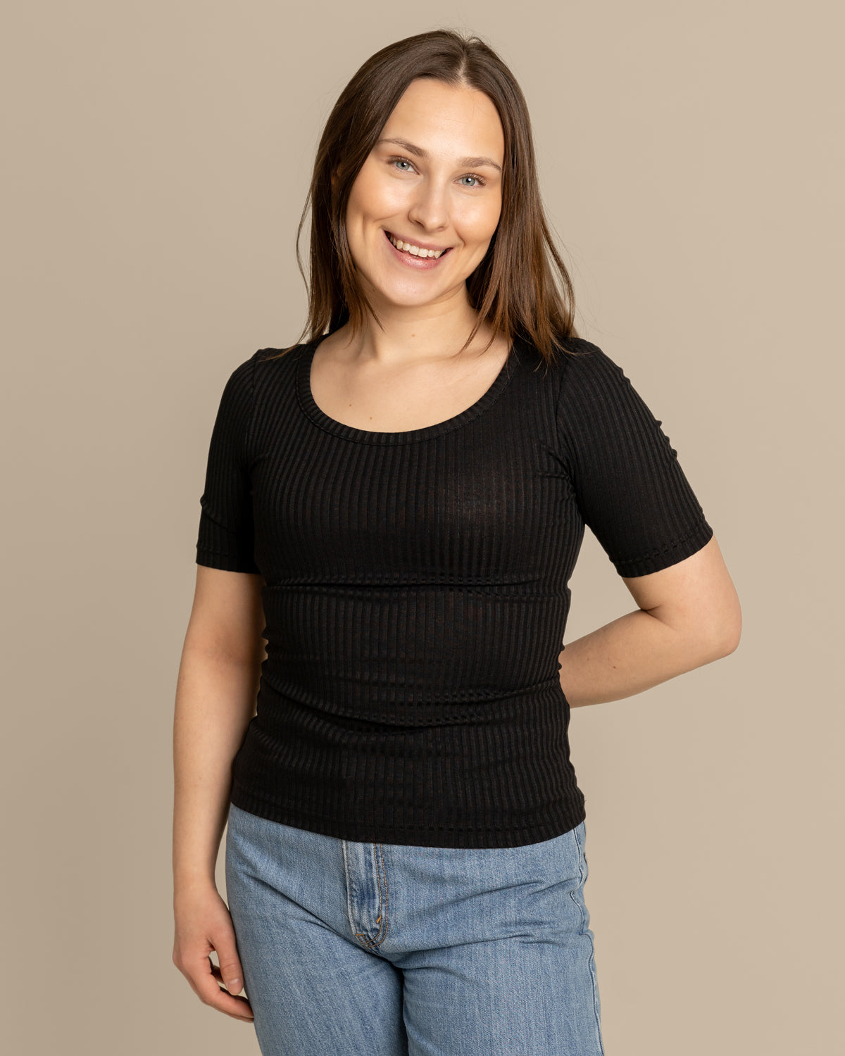 Ribbi t-paita avara, musta