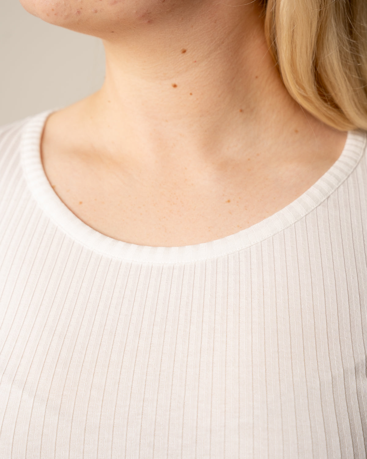 Ribbi paita, luonnonvalkoinen