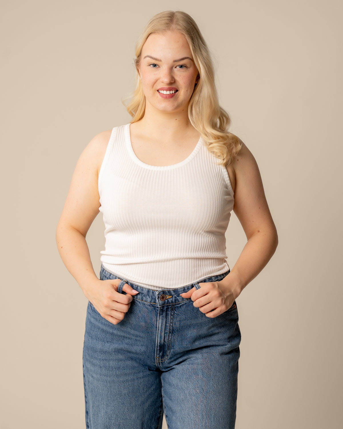 Ribbi toppi avara, luonnonvalkoinen