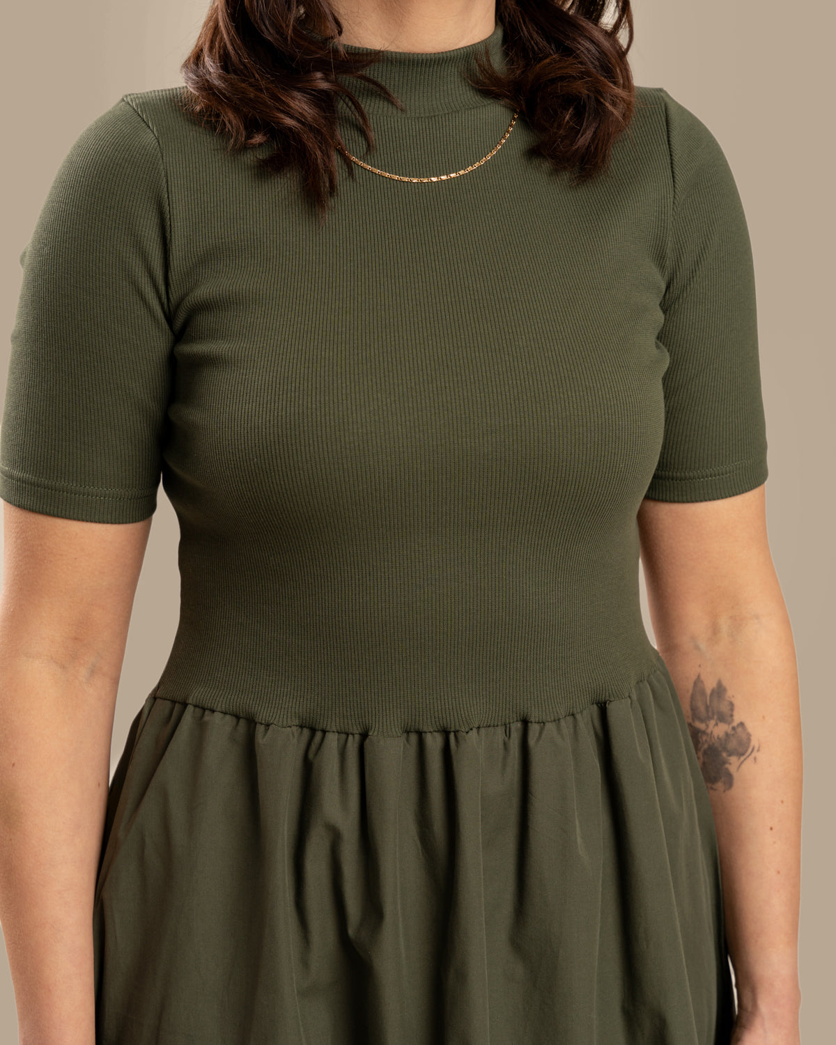 T-paitamekko popliini, khaki Toive.