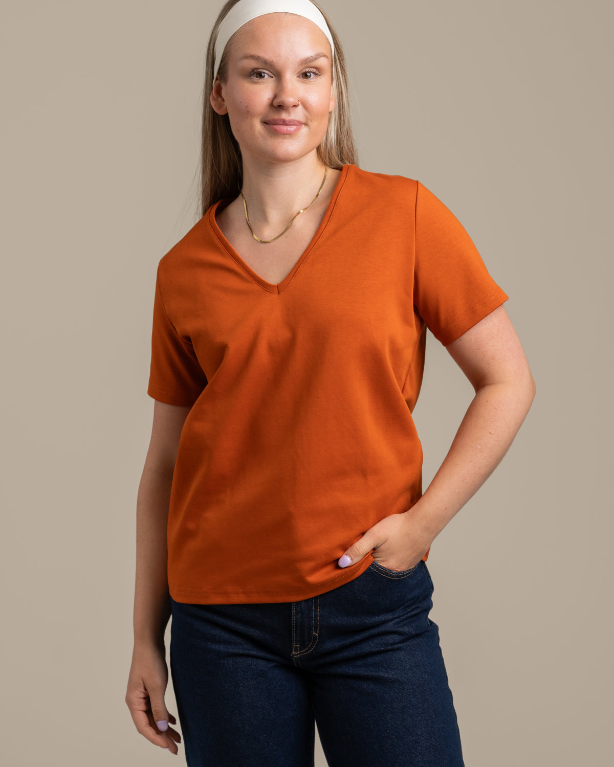 V-Ausschnitt T-Shirt, gebranntes Orange