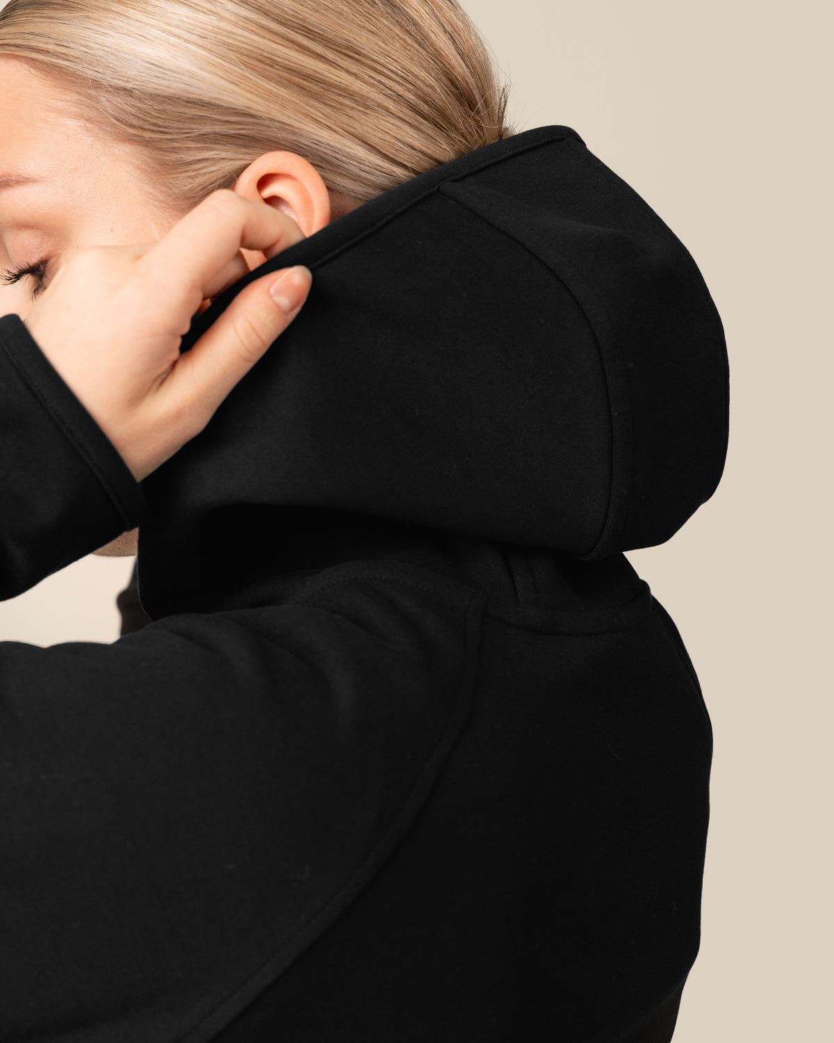 Vetoketjuhuppari, musta Toive.