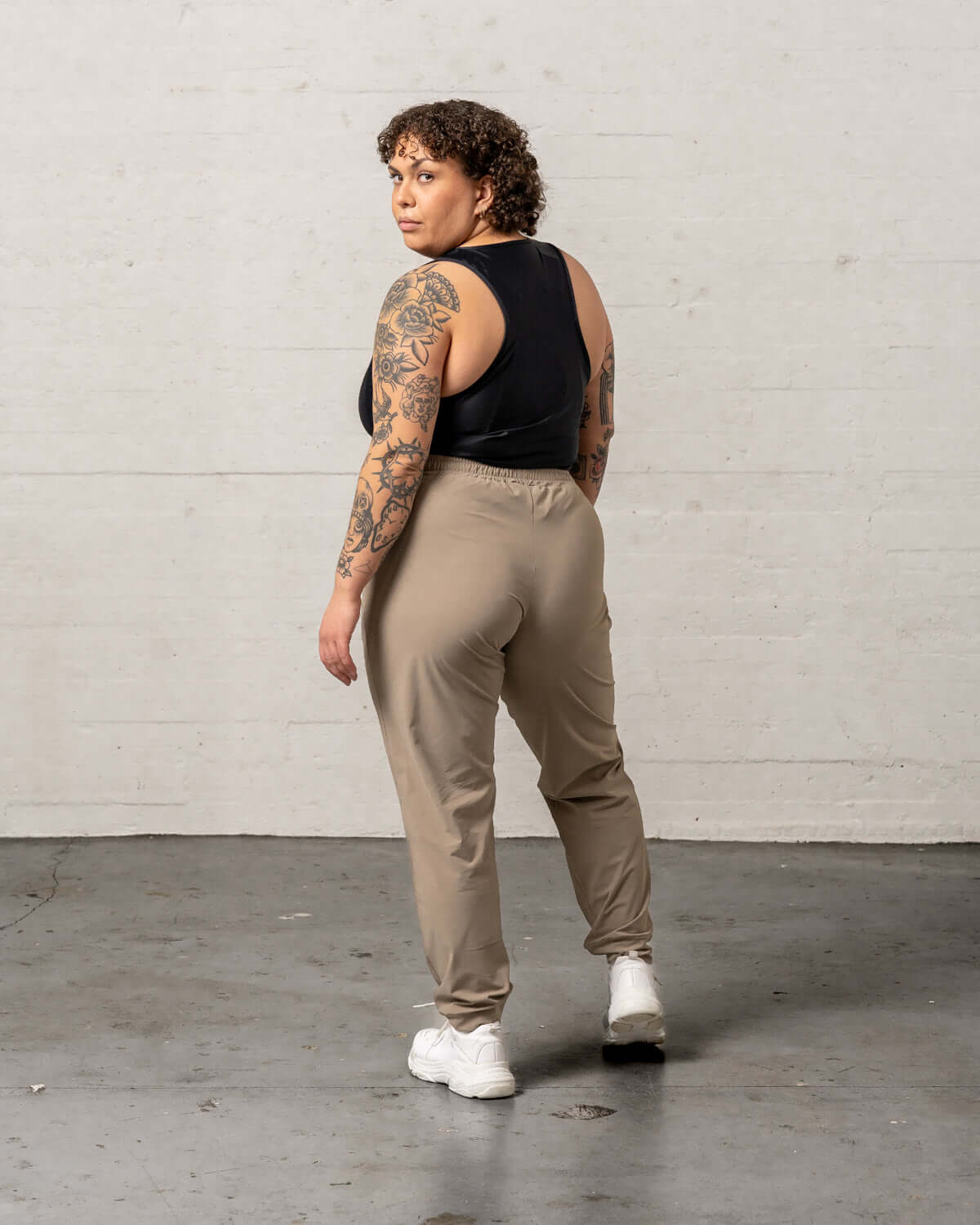 Hehku joggersit, beige Toive.