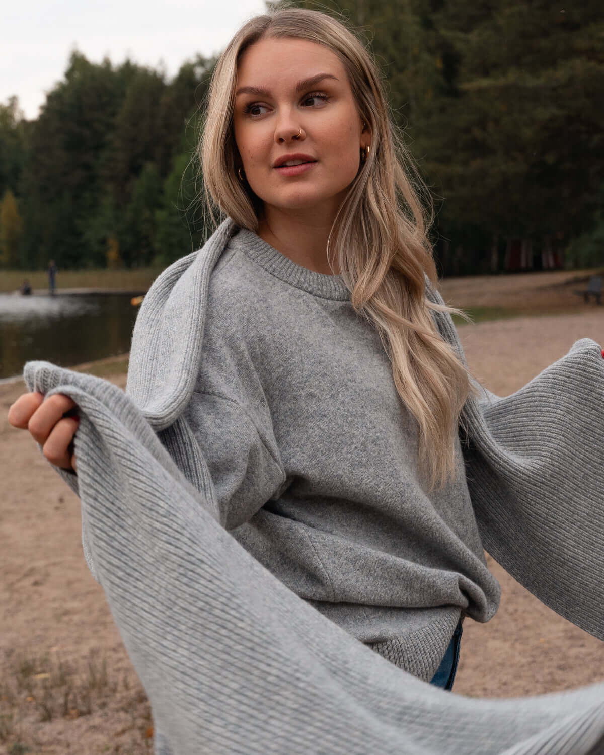 Pyry kaulahuivi, harmaa Toive.