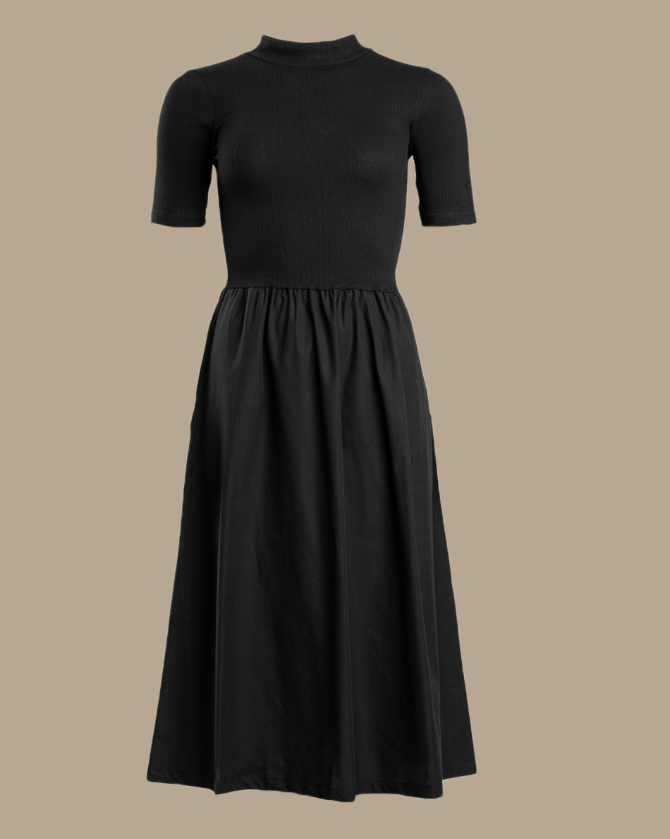 T-paitamekko popliini, musta Toive.