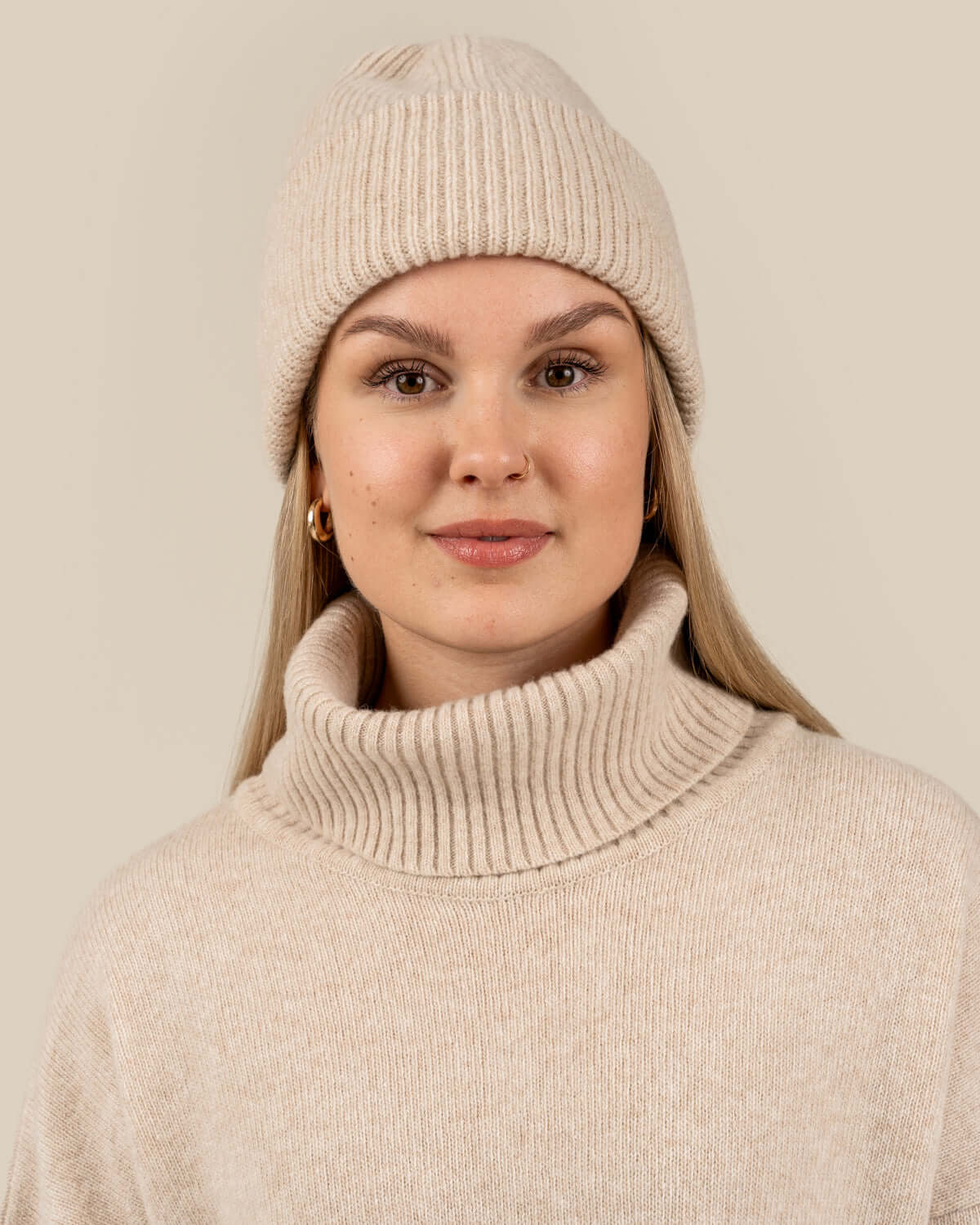 Usva pipo, beige Toive.
