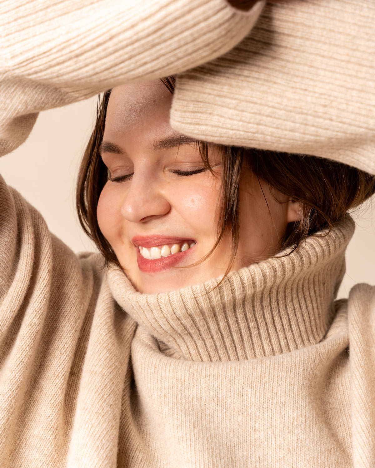 Utu poolo merinovillaneule beige