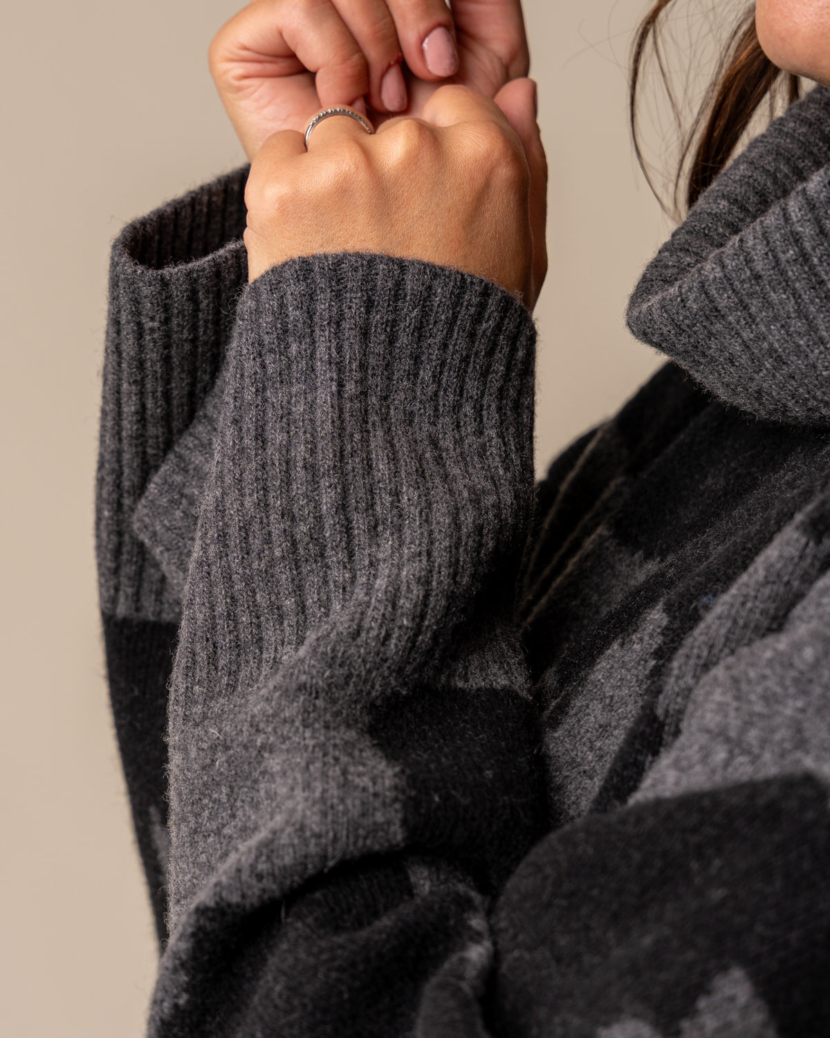 Utu pooloneule, Rauha tumma Toive