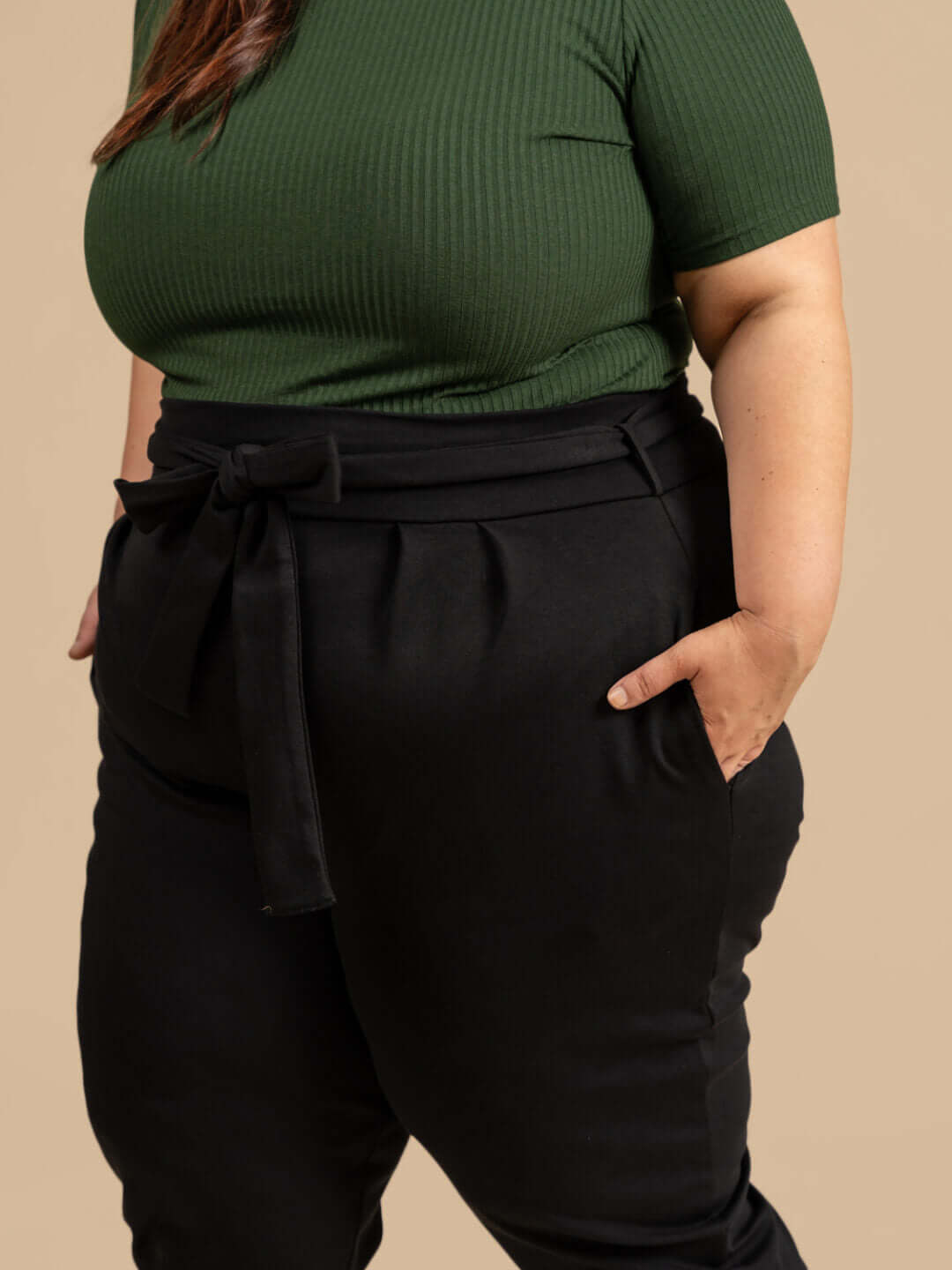 Mukava housut, musta Toive