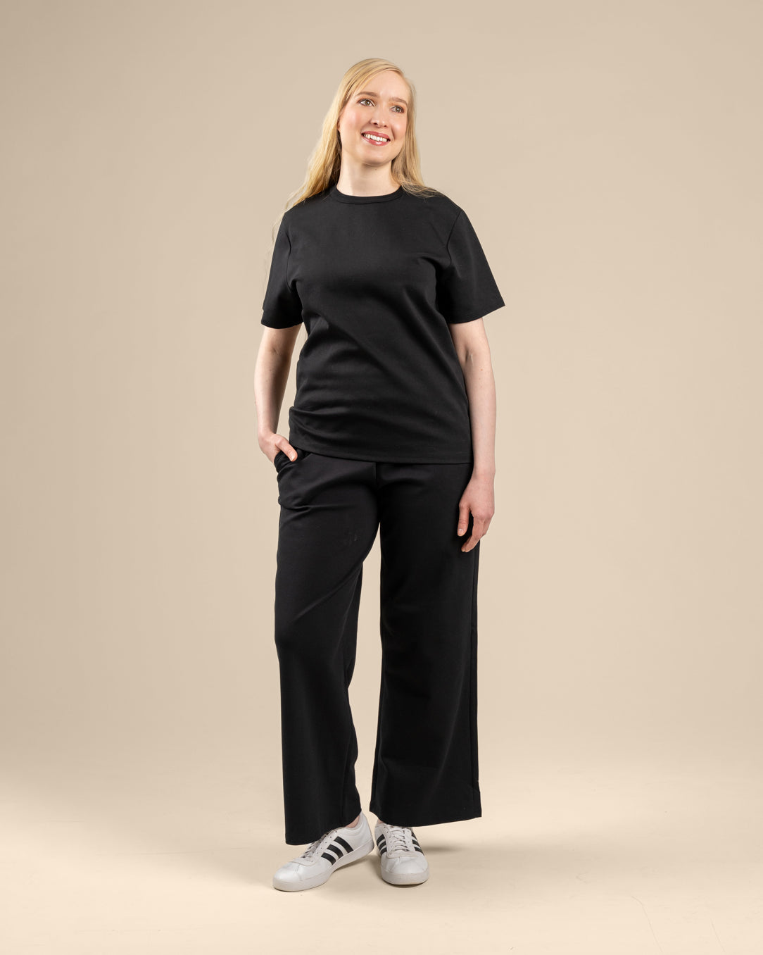  Ajaton t-paita, musta Toive