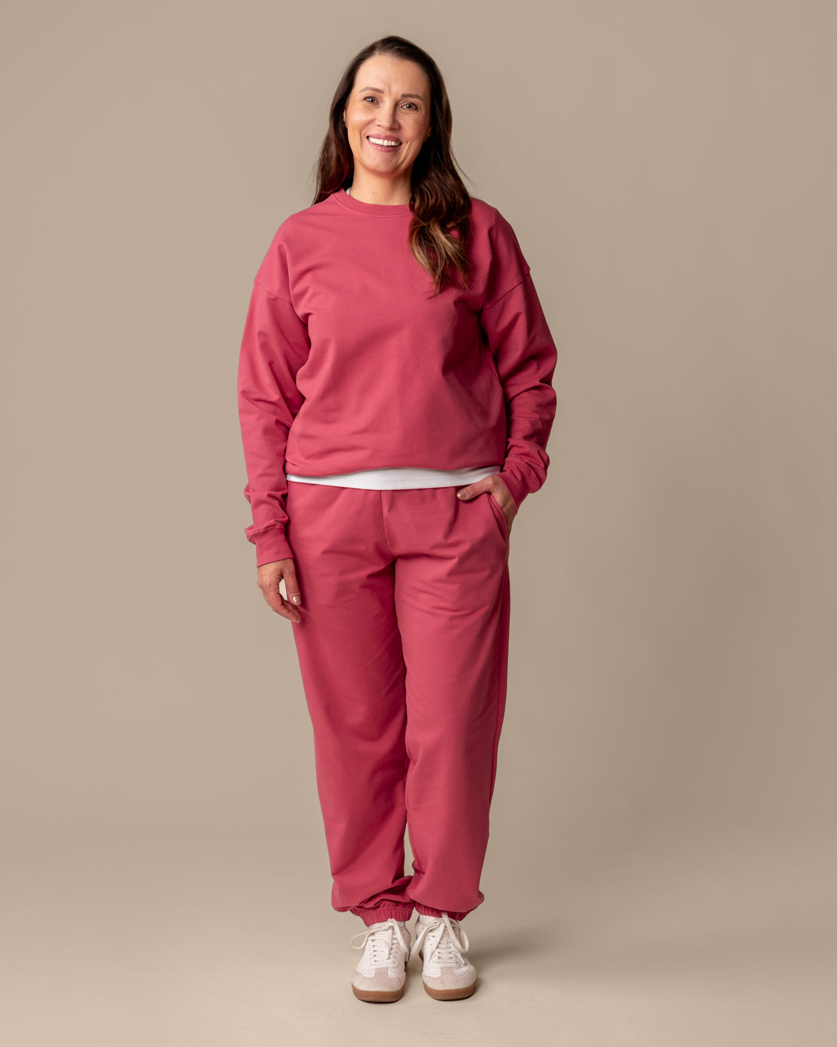 Collegehousut, marjapuuro Toive