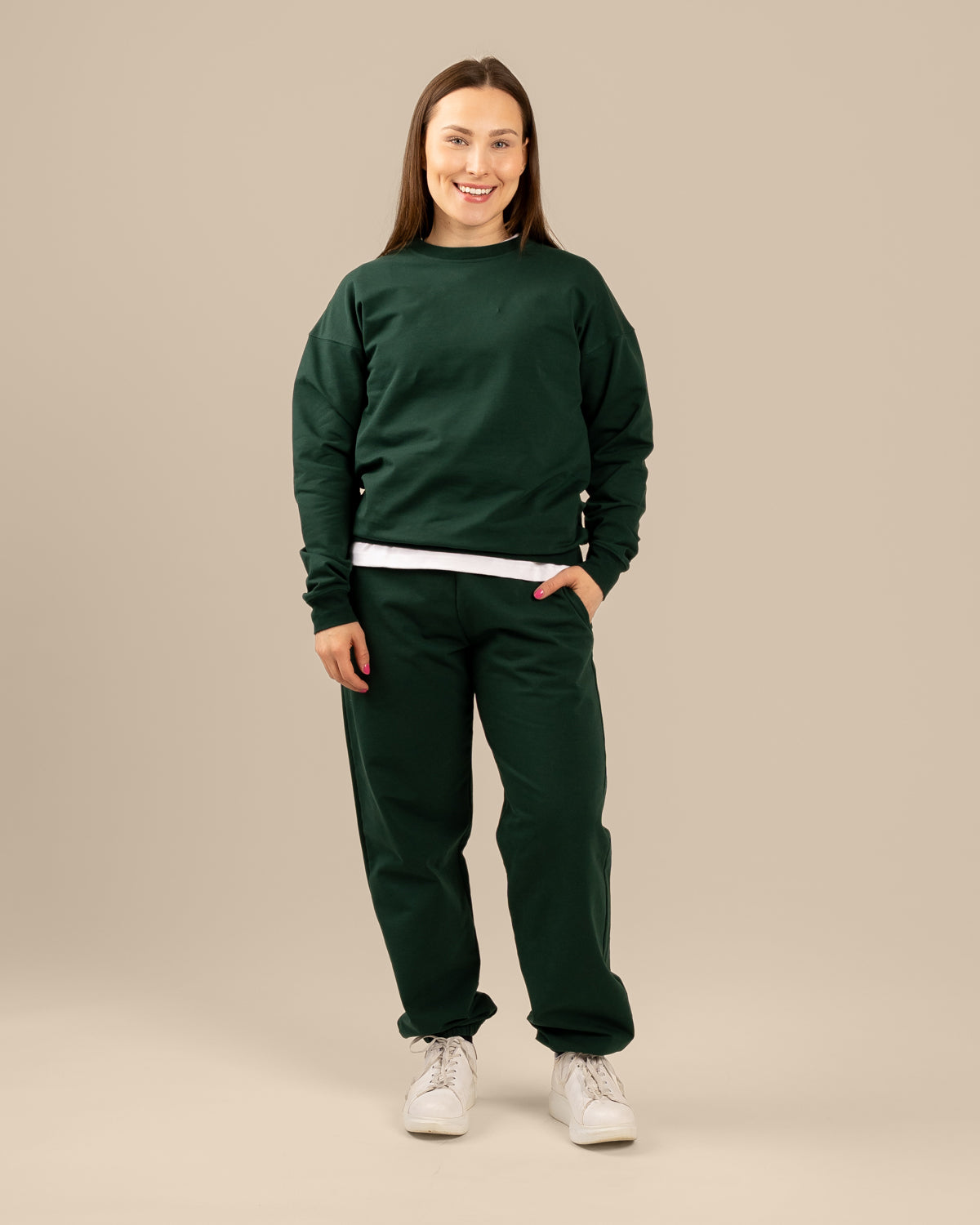 College, tummanvihreä