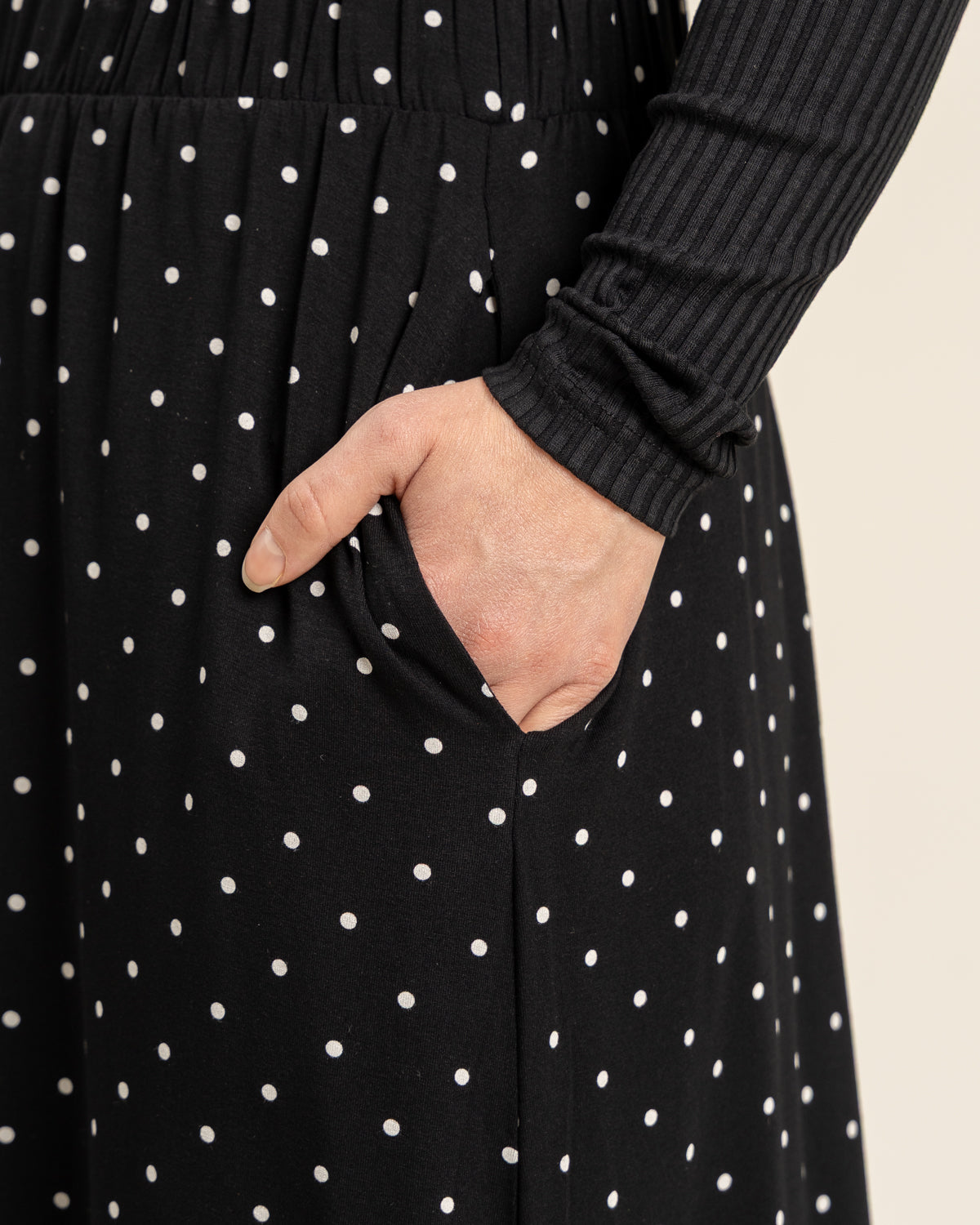 Hento hame, musta pilkku Toive