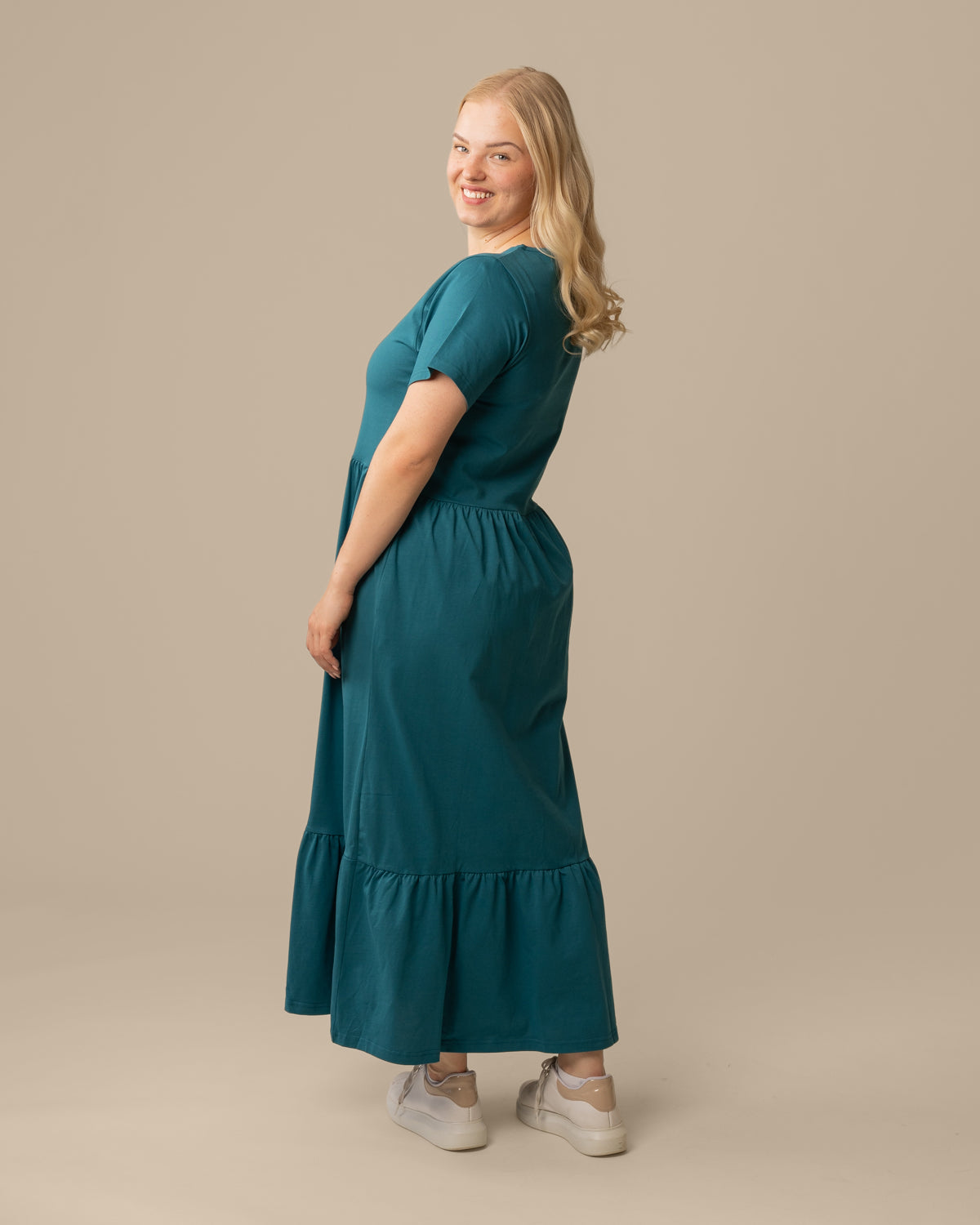 Hetki mekko, vaalea petrooli