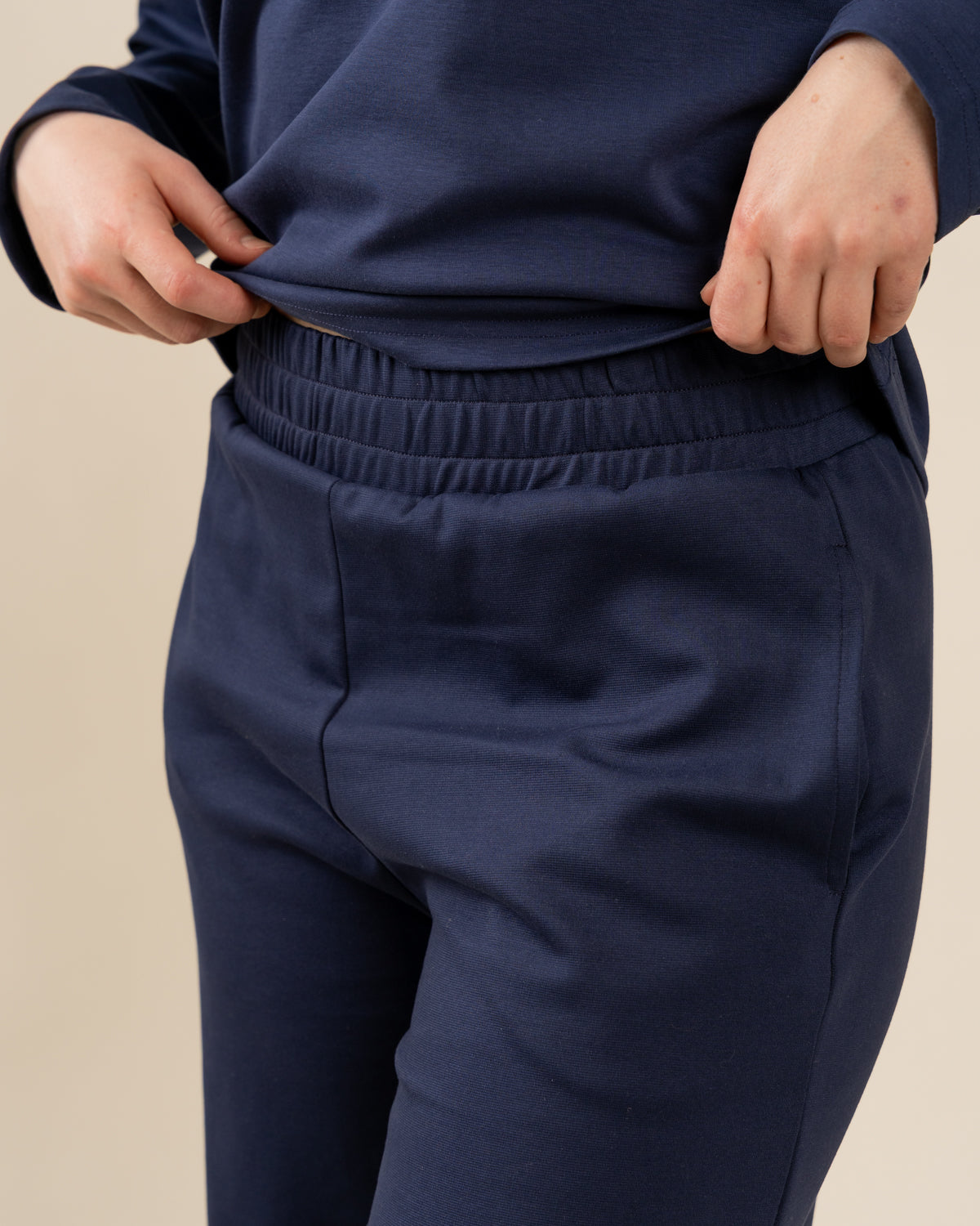 Leveät housut, meri Toive