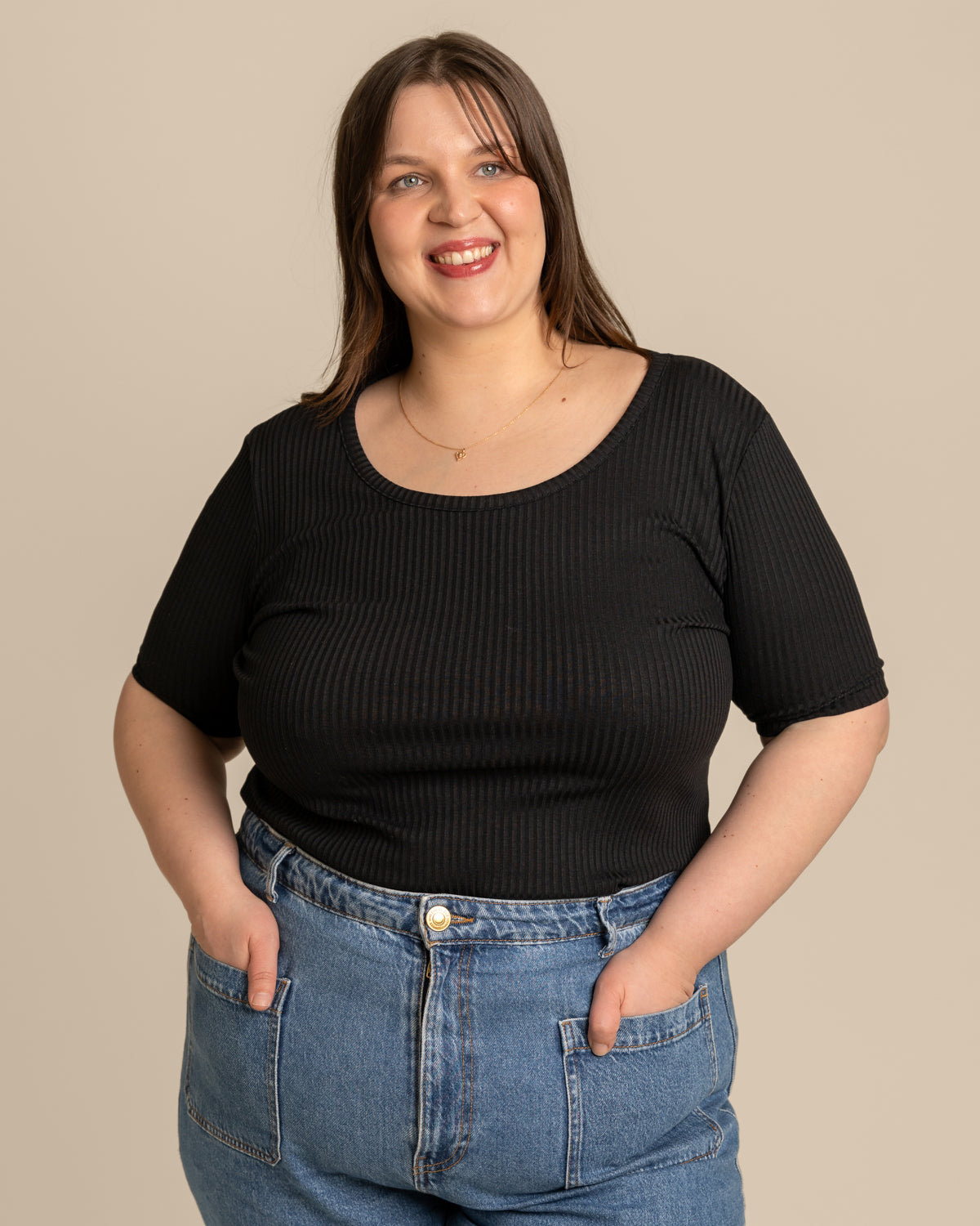 Ribbi t-paita avara, musta