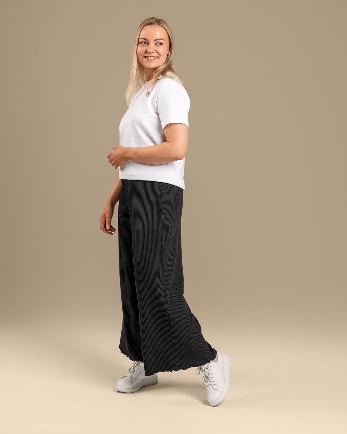 Ribbi culottes pitkä, musta