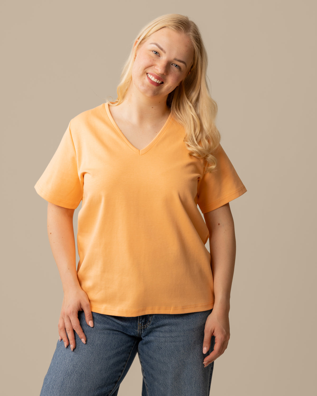 V-pääntie t-paita, aprikoosi