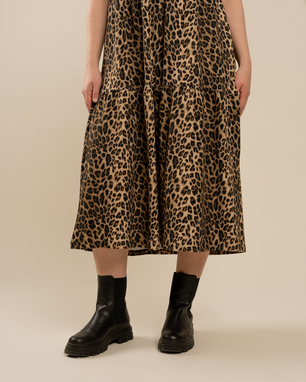 V-pääntiemekko pitkä, leopardi Toive