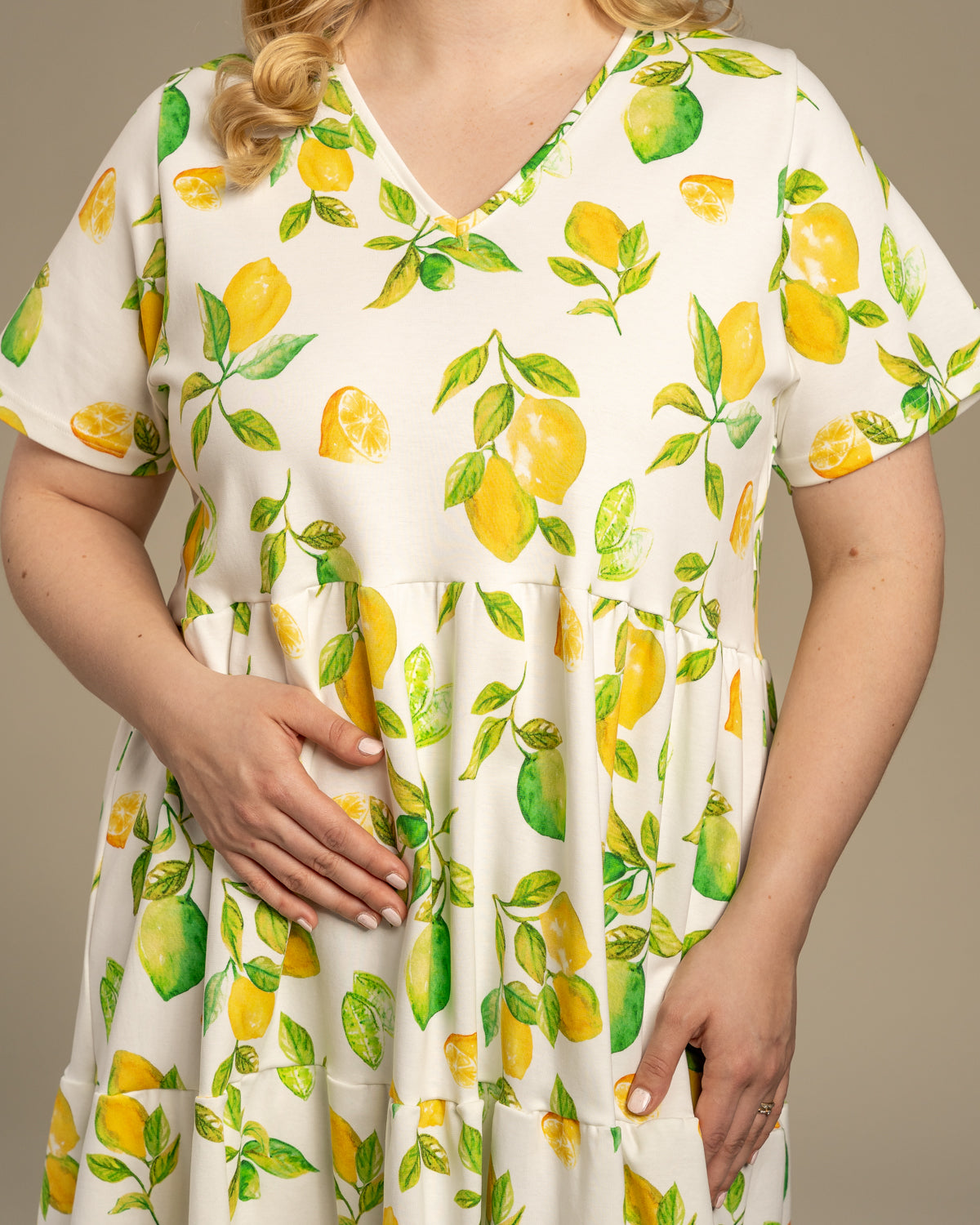 V-pääntiemekko, Limone Toive