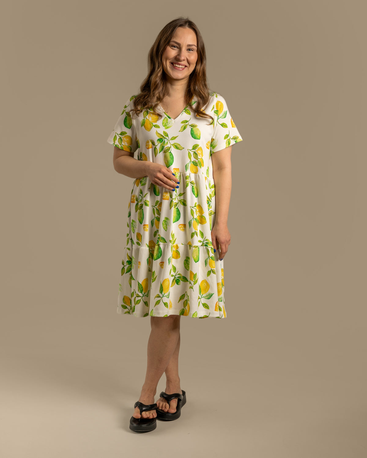 V-pääntiemekko, Limone Toive