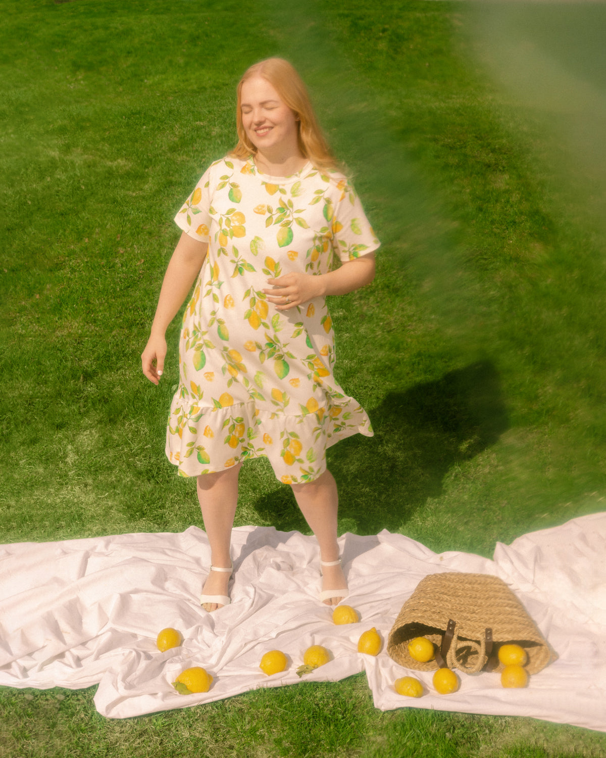 Poimuhelmainen mekko, Limone Toive.