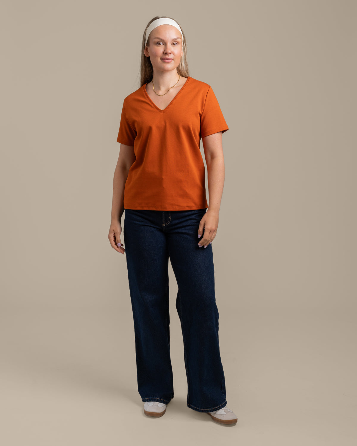 V-Ausschnitt T-Shirt, gebranntes Orange