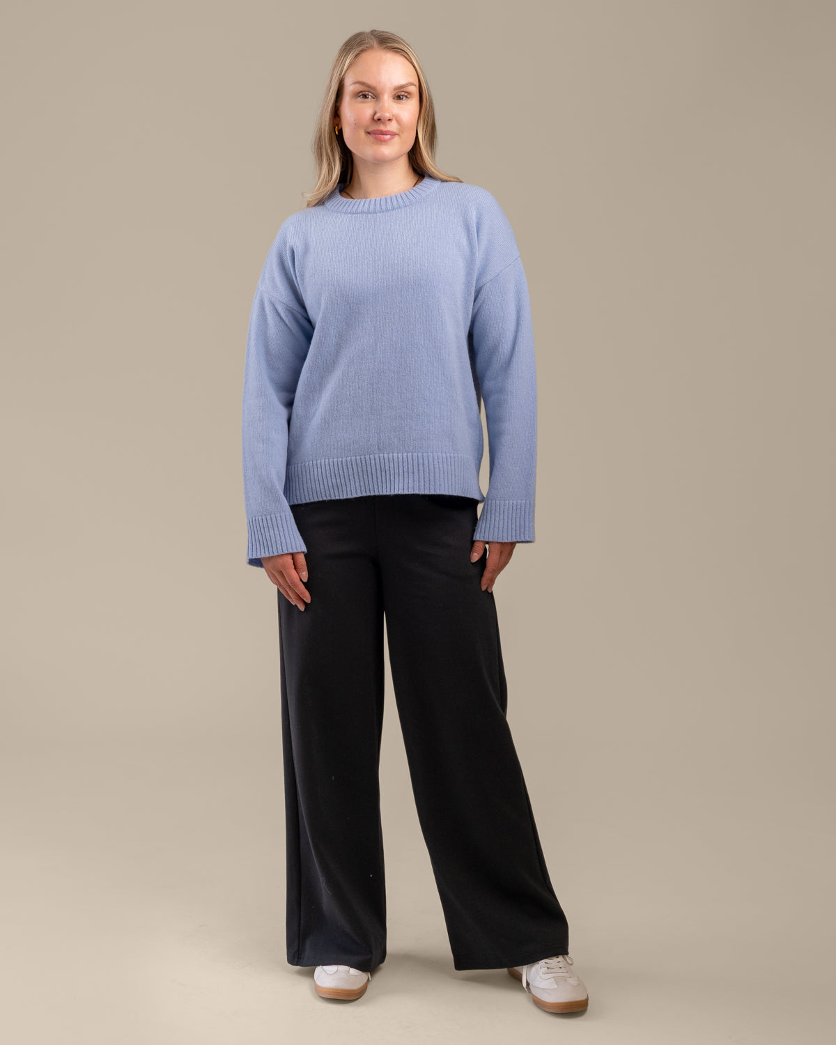 Glitzerpullover, hellblau